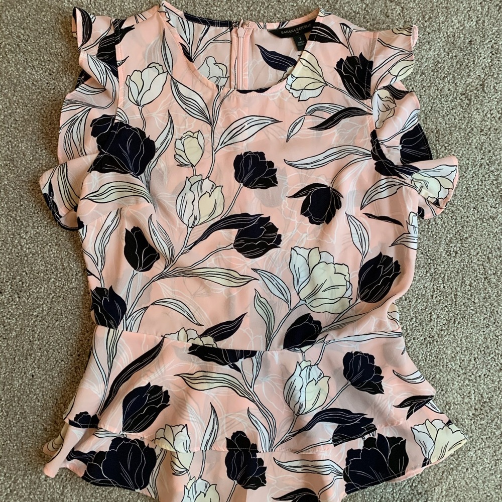 Banana Republic pink peplum style top